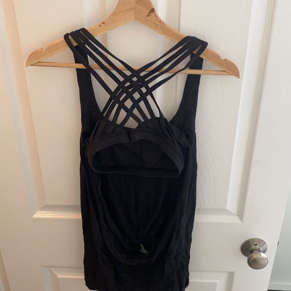 Lululemon black tank